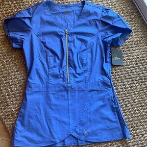 JAANUU Tulip Design Scrub Top Size Small